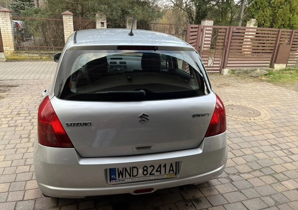 Suzuki Swift cena 12900 przebieg: 241230, rok produkcji 2007 z Chorzele małe 154